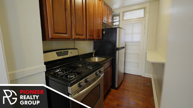 546 W Surf St unit 542-S2, Chicago, IL 60657 - photo 6