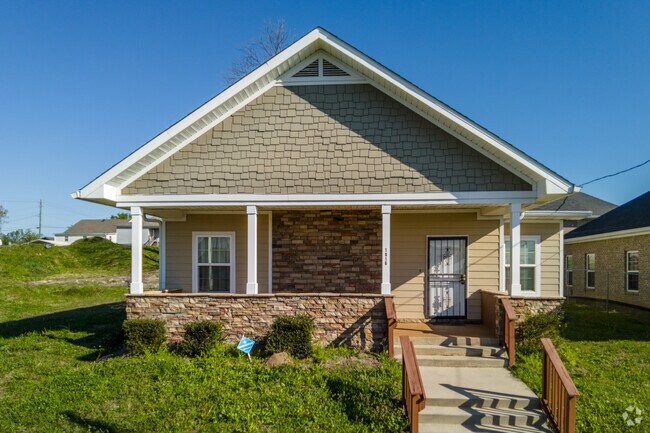 Find your next craftsman cottage in North Pratt.