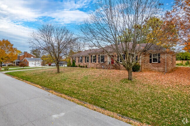 Old Pine Grove neighborhood has homes of many different price ranges for you to find your one.