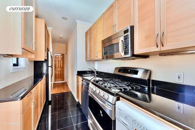 206 E 124th St, New York, NY 10035 - photo 7