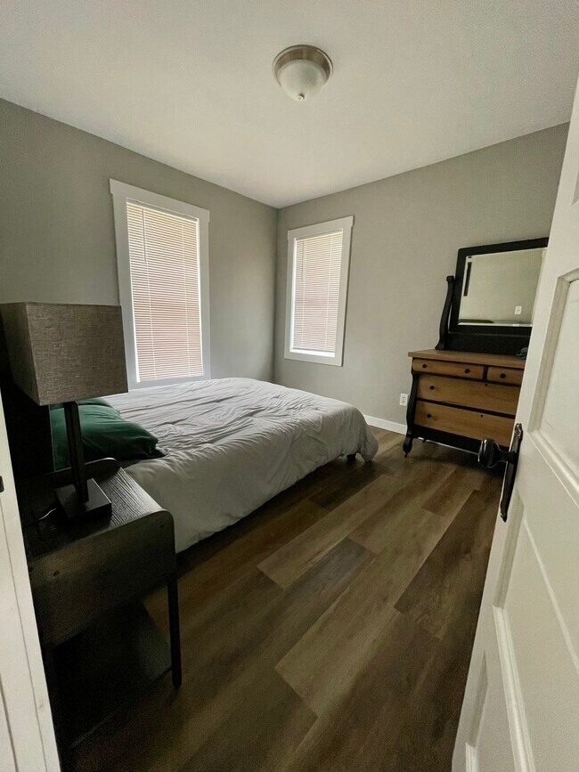 601 Day St unit 2, Decorah, IA 52101 - photo 6