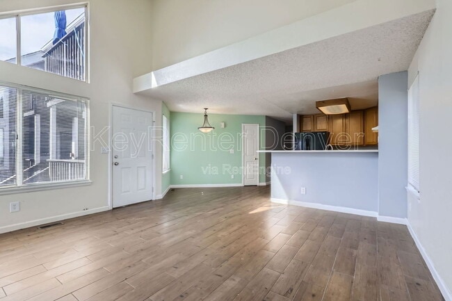 12404 E Tennessee Cir, Aurora, CO 80012 - photo 7