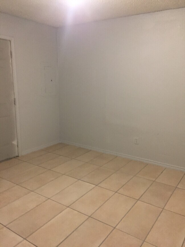 5732 Whittlesey Rd unit 5732, Fort Worth, TX 76119 - photo 6