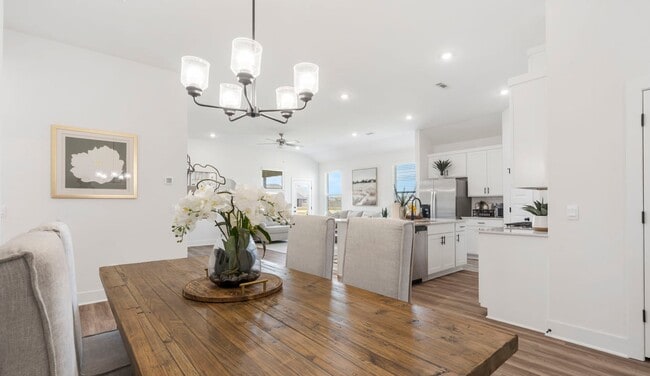 1011 Sagely St, Prairie Grove, AR 72753 - photo 2