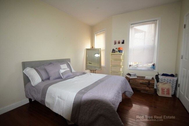 93 Kilsyth Rd unit 1, Brighton, MA 02135 - photo 3