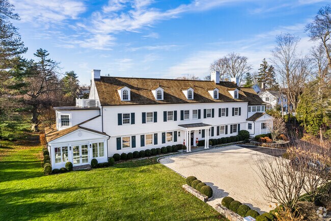 Residents will find palatial homes with amenities such as pools and private tennis courts.