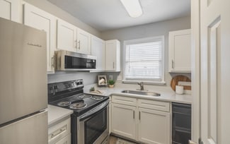 8150 Prestwick Ct, North Charleston, SC 29406