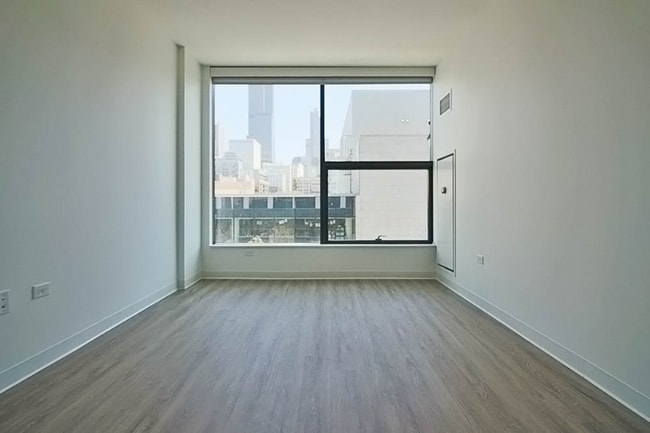 840 W Van Buren St, Chicago, IL 60607 - photo 2