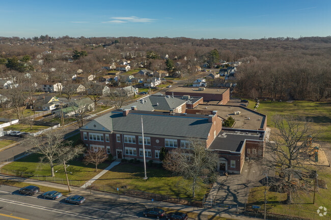 The Thomas Hooker school is in the heart of Bridgeport.