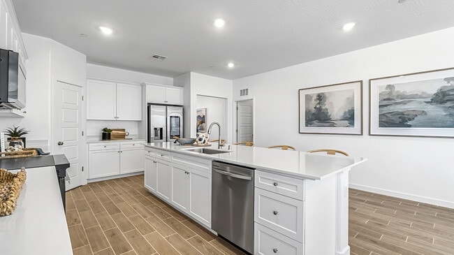 3905 Sagebrush Rd, Madera, CA 93636 - photo 3