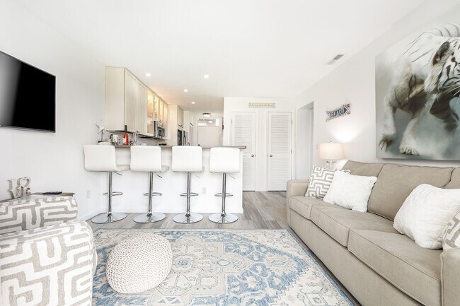 5704 N Creeks Crossing unit 600, Williamsburg, MI 49690 - photo 6