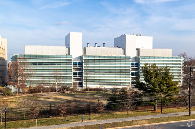 SAIC, tech company IT and engineering services employs people in the greater Fairfax area.