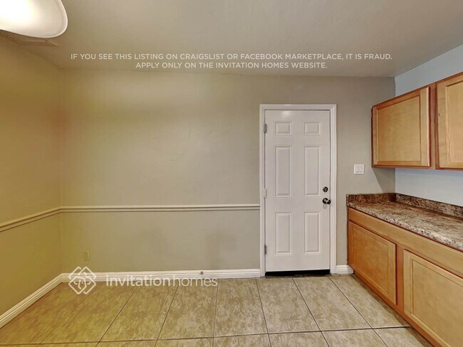 3702 W Vista Ave, Phoenix, AZ 85051 - photo 7