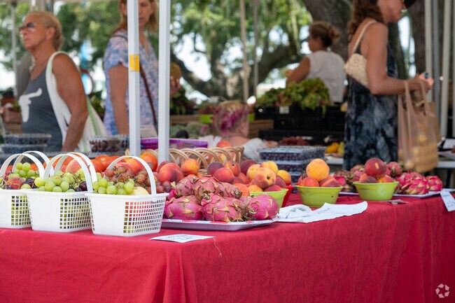 Glencoe residents enjoy the weekly New Smyrna Beach Farmers Market held every Saturday morning.