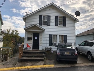 125 Lorentz St, Morgantown, WV 26505
