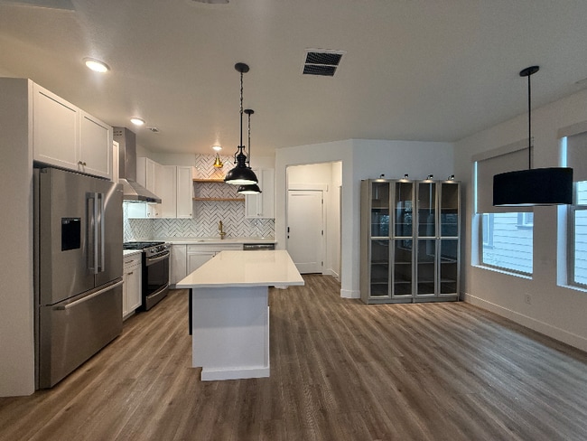 5258 W Dock St, South Jordan, UT 84009 - photo 4