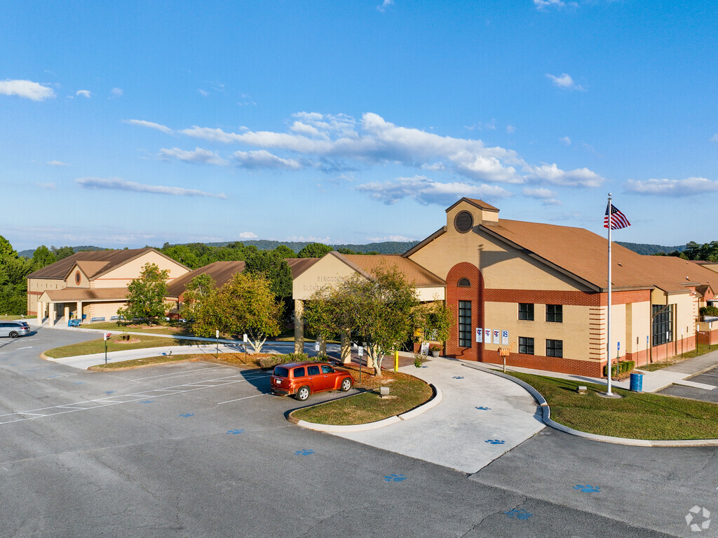 Ringgold Elementary School is located at 322 Evitt Ln, Ringgold, GA 30736.