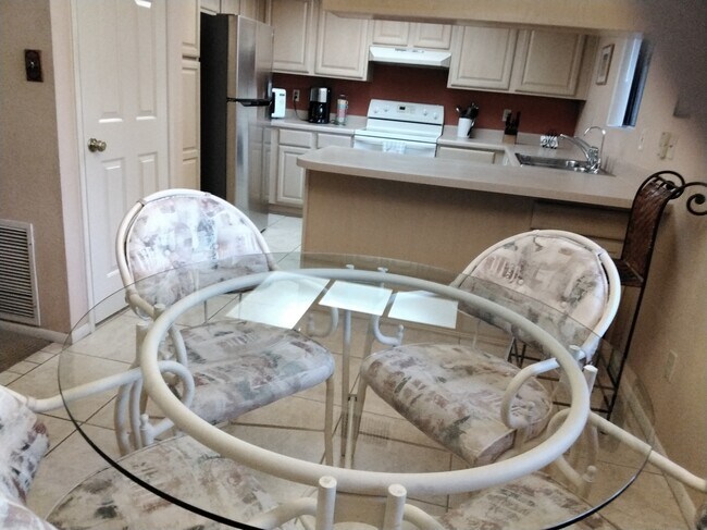 12222 N Paradise Village Pkwy S unit Bldg 2 Unit 112, Phoenix, AZ 85032 - photo 5