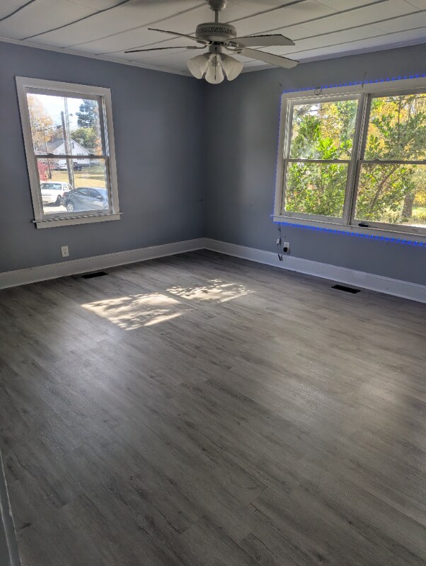 814 Walker St, Reidsville, NC 27320 - photo 6