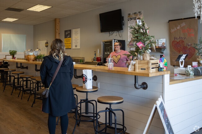 The Hive serves nutritious smoothies and teas in Grattan Township.