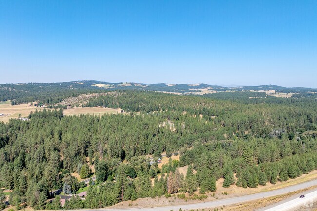 The Dartford neighborhood offers lots of access to the outdoors.