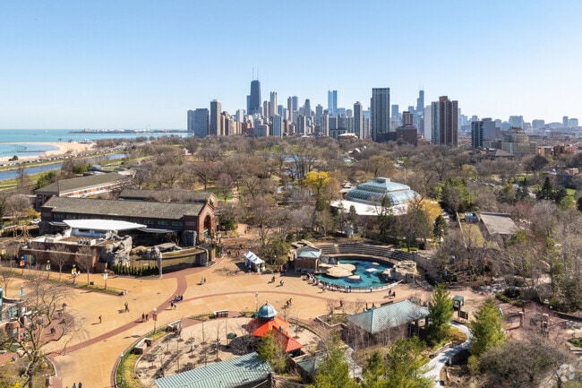 Lincoln Park Zoo has an expansive campus that Gold Coast residents love to explore.