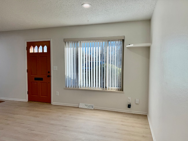 408 E Thunderbird Dr, Fort Collins, CO 80525 - photo 5