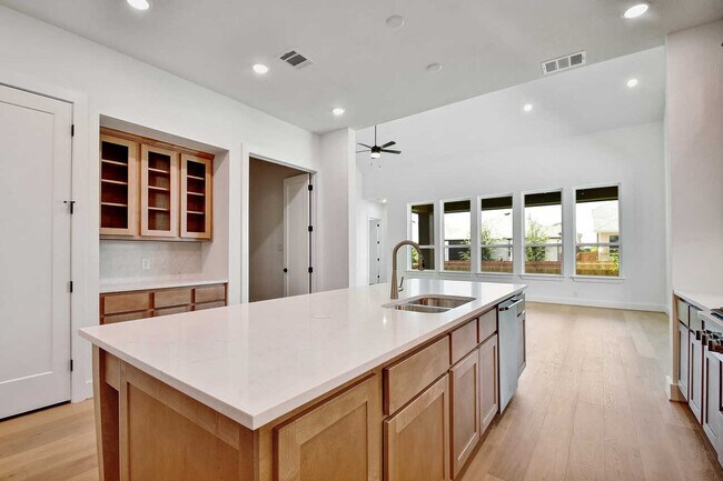 12434 Diagon Aly, San Antonio, TX 78254 - photo 5