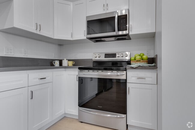 2BR, 2BA - 977SF - Appliances