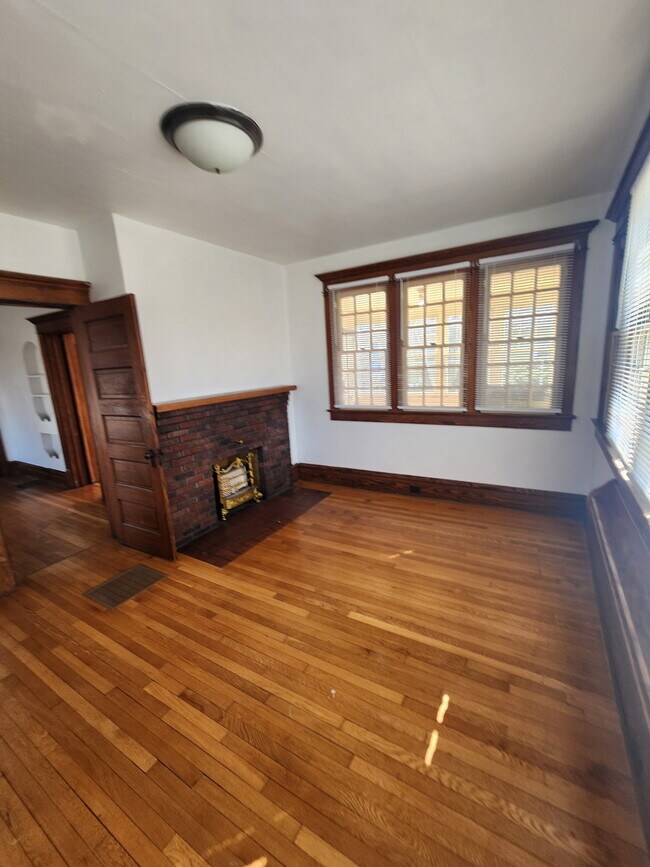 222 N 5th St unit 222 N 5th St, Newark, OH 43055 - photo 3