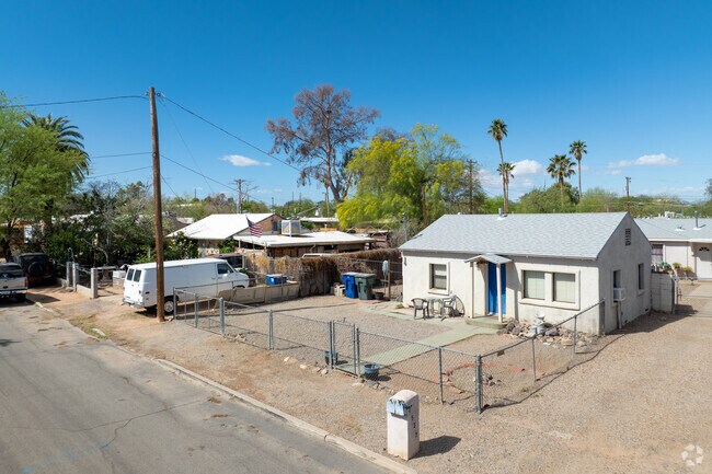 Most Oak Flower homes were designed and built in the 1950's.