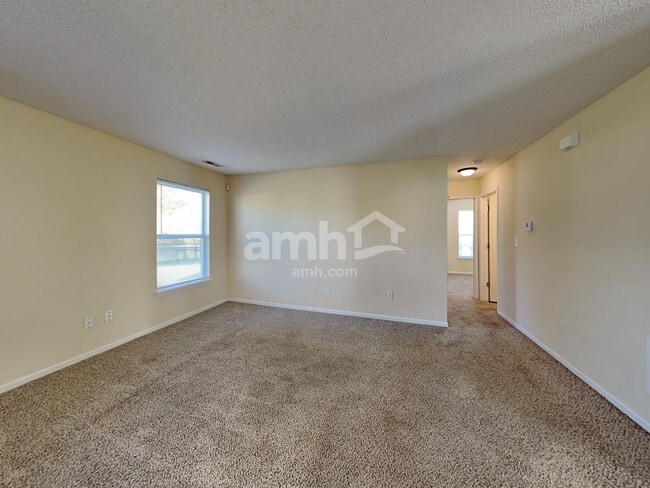 8110 Red Barn Ct, Indianapolis, IN 46239 - photo 6