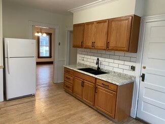 26 Stewart St Unit 2, Amsterdam, NY 12010