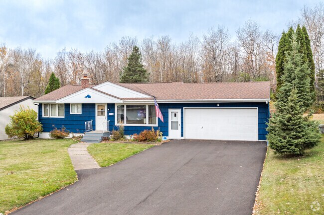 Duluth Heights offers well maintained ramblers.