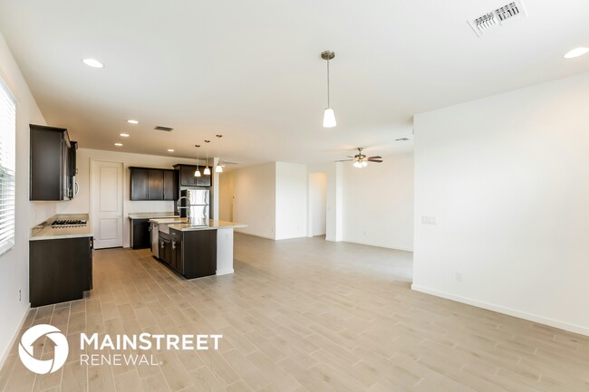 5530 W Walatowa St, Phoenix, AZ 85041 - photo 4