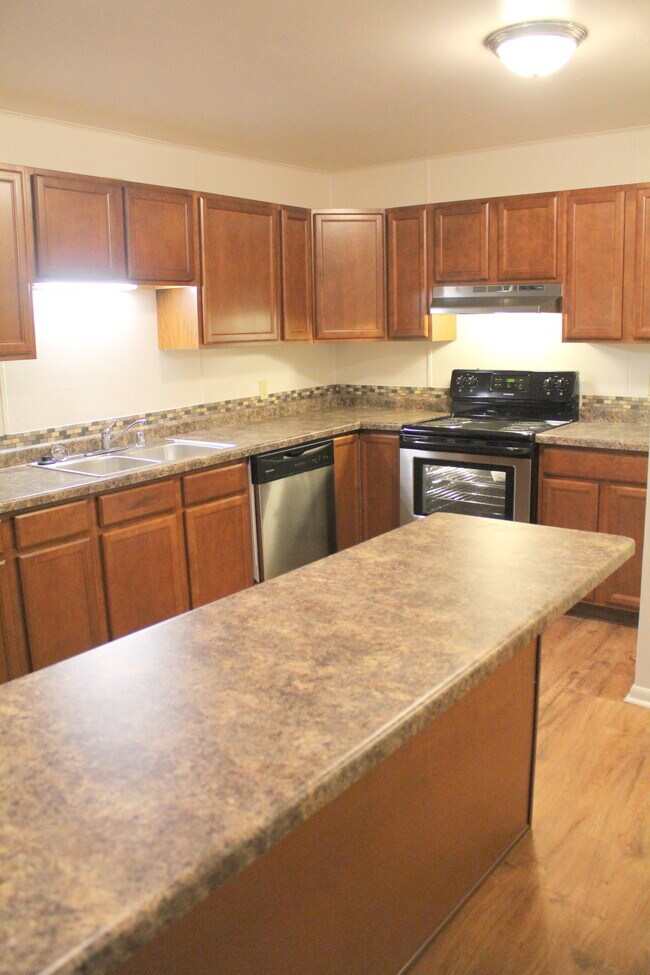 Springtree Apartments, Middleton, WI 53562 - photo 2