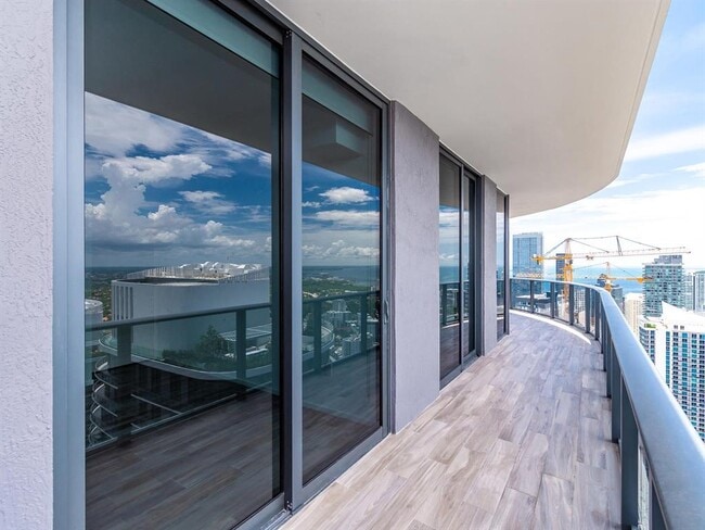 805 S Miami Ave unit 5501, Miami, FL 33136 - photo 7