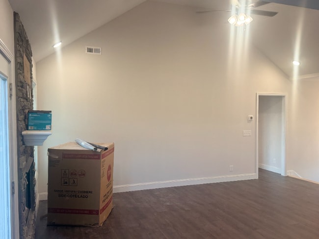 511 Ayden Ln, Clarksville, TN 37042 - photo 3