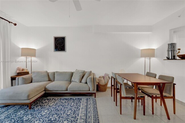 123 SW 17th Rd unit 102, Miami, FL 33129 - photo 4