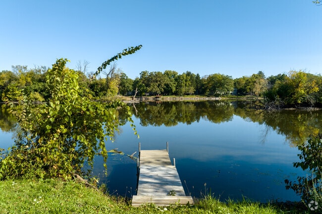 Fox River Heights offers serene views of the Fox River.