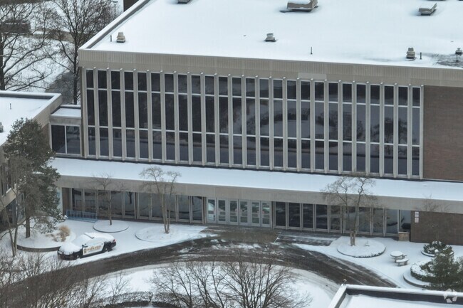 Highlands Senior High School serves grades 9-12.