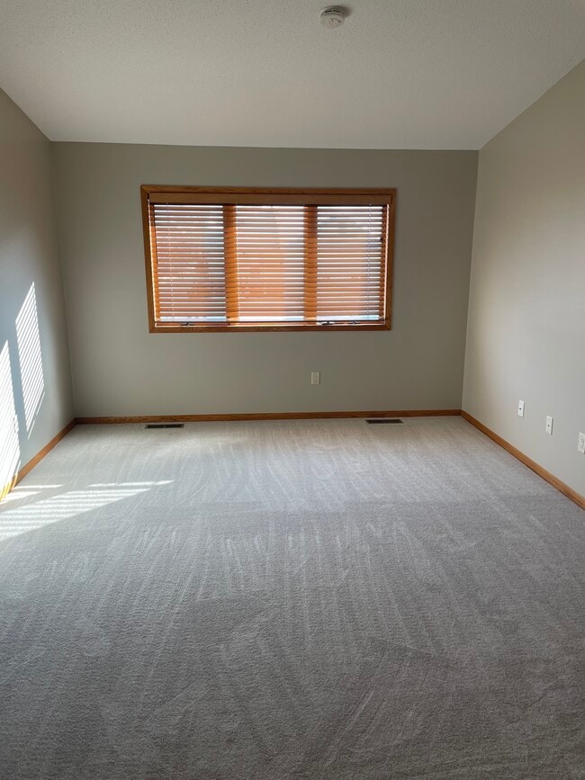 3991 Whiting Ln NE, Rochester, MN 55906 - photo 4