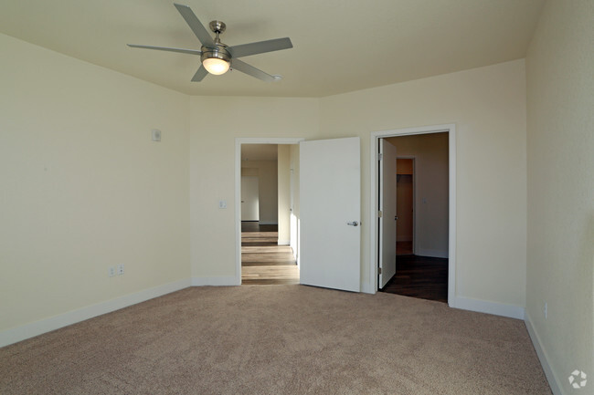 2BR, 2BA - B5