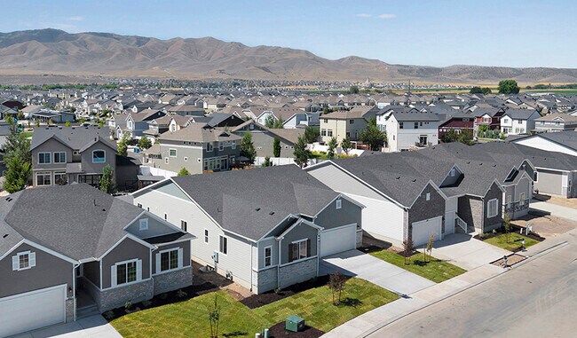 273 E Polaris Dr, Saratoga Springs, UT 84045 - photo 4