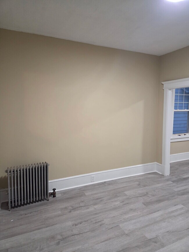 1116 Ashley St, Wilkes-Barre, PA 18706 - photo 2