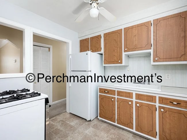 9576 Columbia St, Redford Township, MI 48239 - photo 5