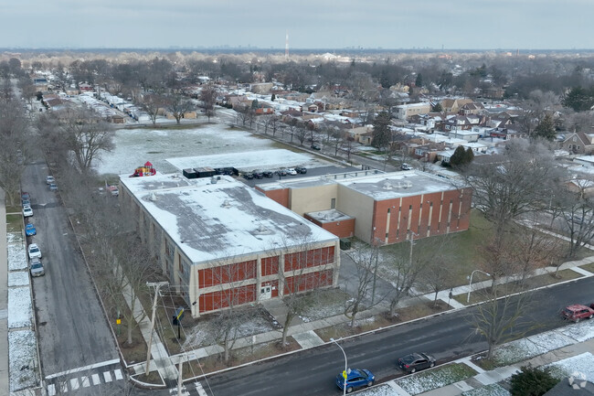 Dunne Technology Acad Elementary School is located near a park and residential area.