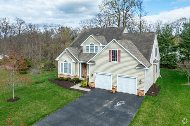 Larger, more secluded colonials are common types of housing found in Hickory Ridge.