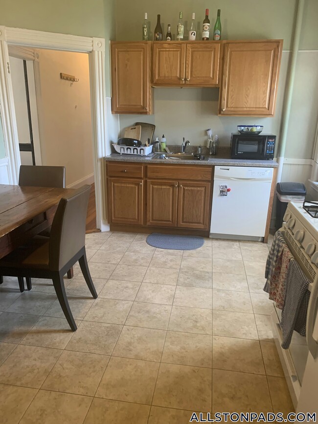 72 Empire St Unit 2, Boston, MA 02134