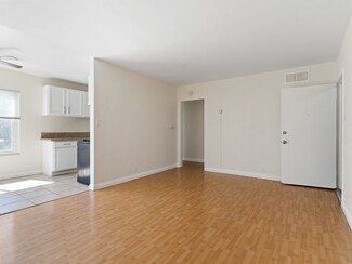 731 Orange Ave Unit 14, Long Beach, CA 90813